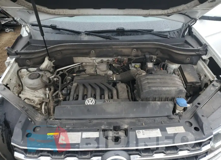 1V2MR2CA0JC551700 Photo# 12