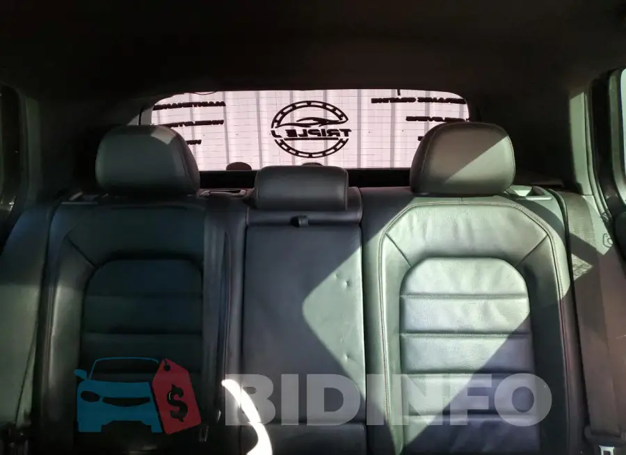 3VW5T7AU8GM010917 Photo# 10