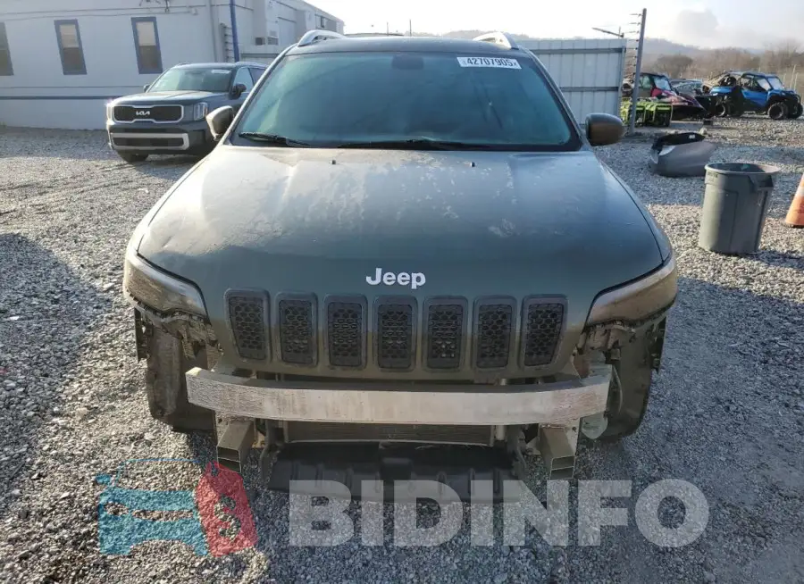 1C4PJLCB4KD466116 Photo# 5
