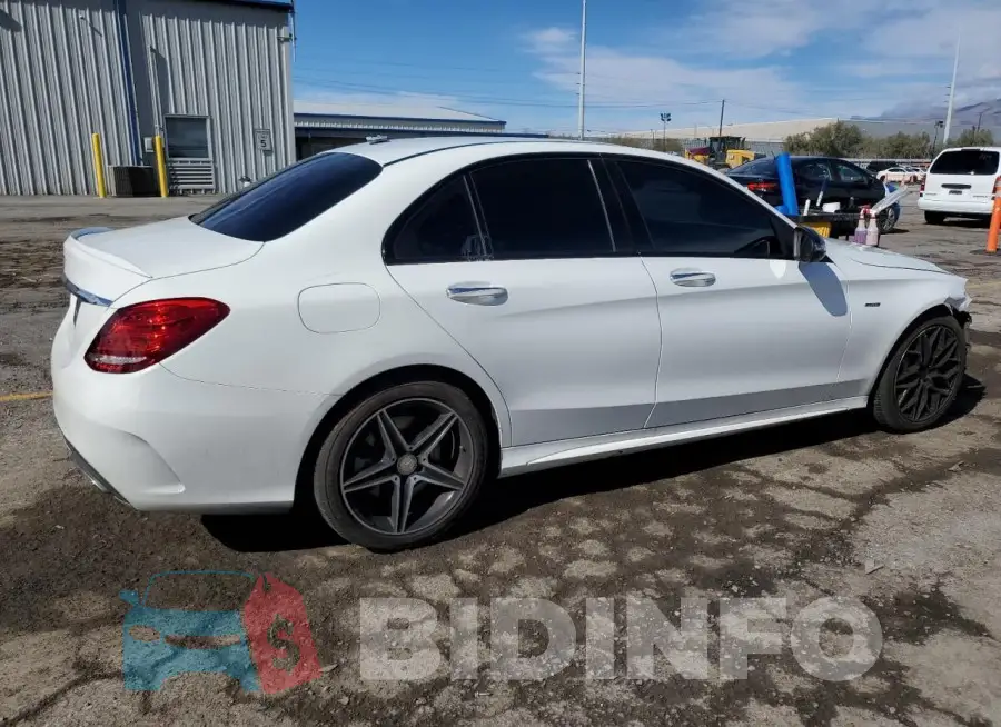 55SWF6EB1GU133883 Photo# 3