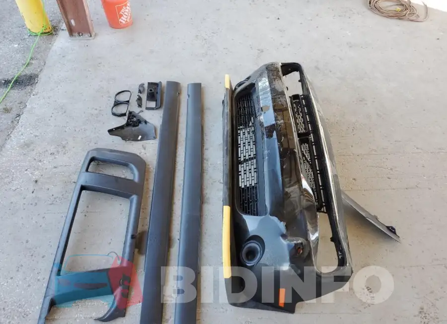 2C3CDZJG5PH591048 Photo# 12
