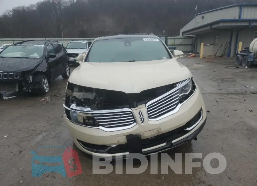 2LMPJ8LR5JBL18233 Photo# 5