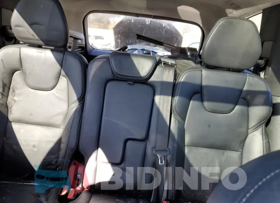 YV4A22PL9M1721926 Photo# 10