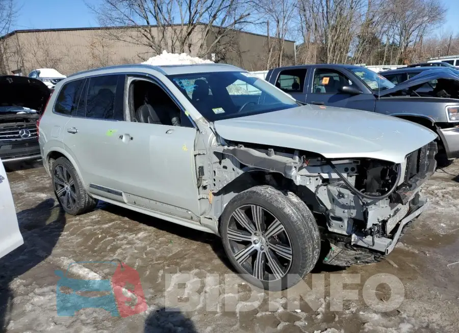 YV4A22PL9M1721926 Photo# 4