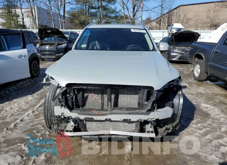 YV4A22PL9M1721926 Photo# 5