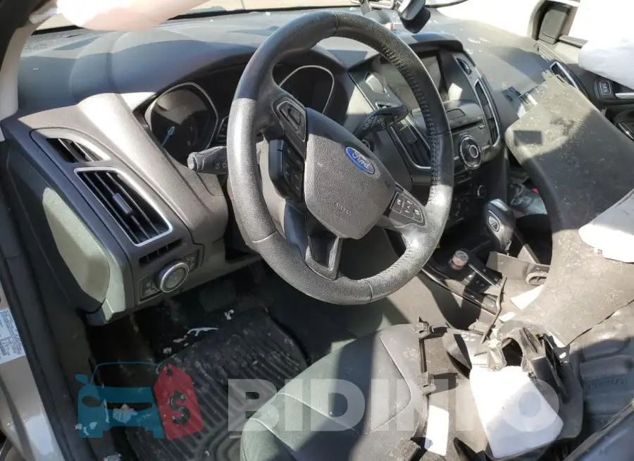 1FADP3N22GL237743 Photo# 8