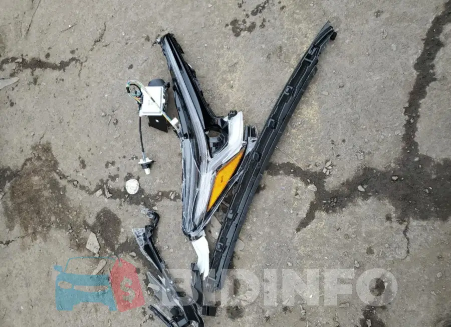 JTDBCMFE1S3074832 Photo# 12