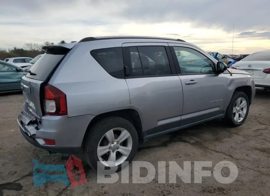 1C4NJCBA6GD715636 Photo# 3