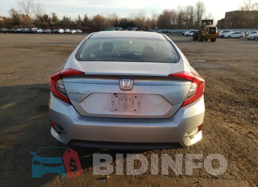 19XFC2F70GE231290 Photo# 6