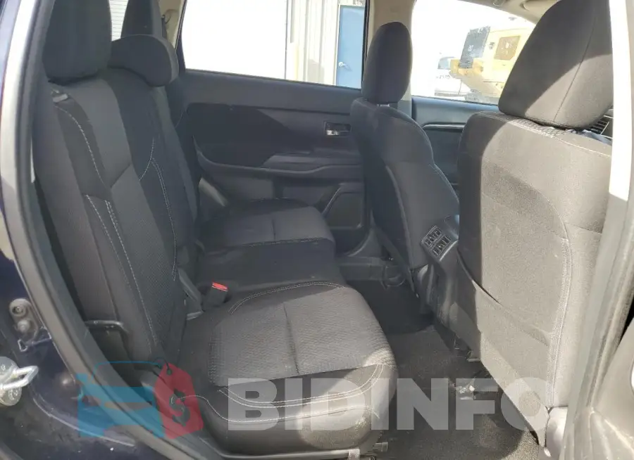 JA4AD2A36LZ017814 Photo# 10