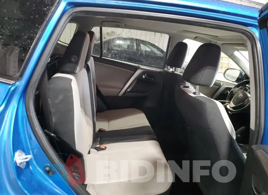 JTMRFREV7HJ714275 Photo# 11