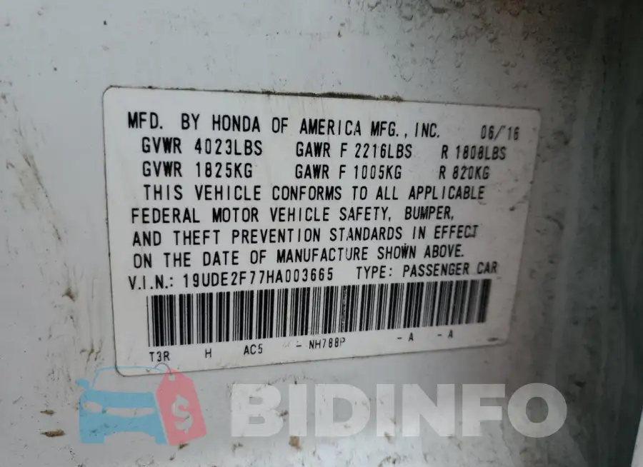 19UDE2F77HA003665 Photo# 12