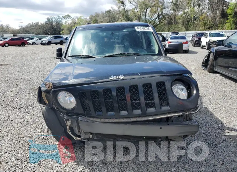 1C4NJPFB2HD183118 Photo# 5