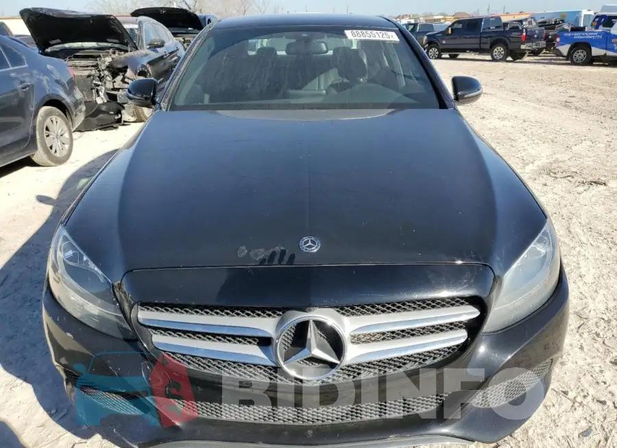 55SWF4JB9JU235613 Photo# 5