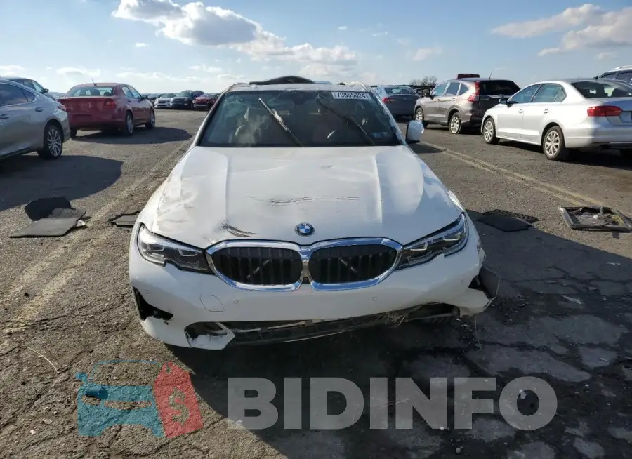 3MW5R7J03M8C12578 Photo# 5