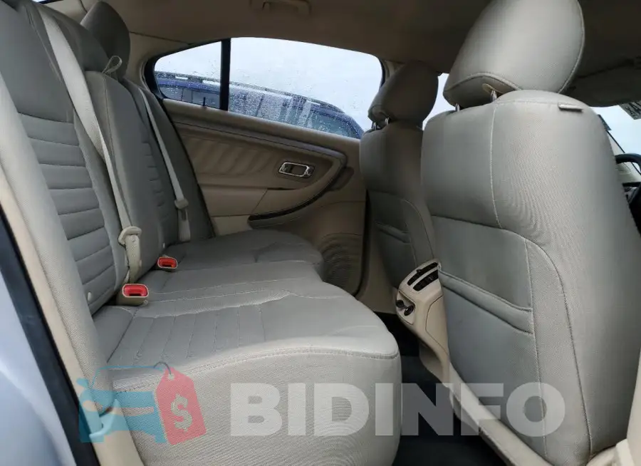 1FAHP2D86GG132147 Photo# 10