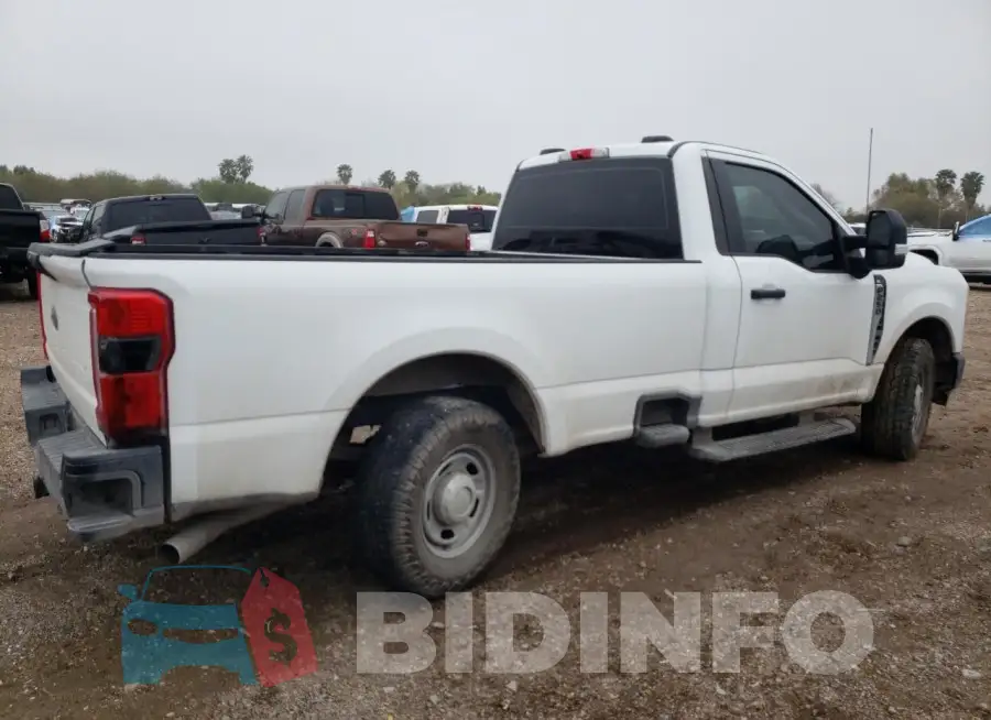 1FTBF2AA6PEC61110 Photo# 3