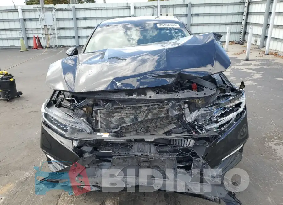 1HGCV3F68JA001096 Photo# 5