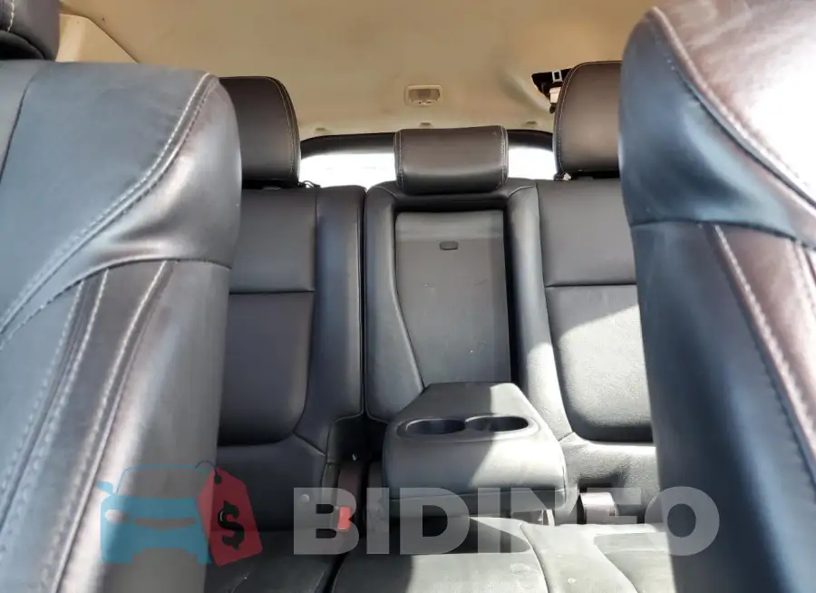 JA4AD3A39KZ024017 Photo# 10