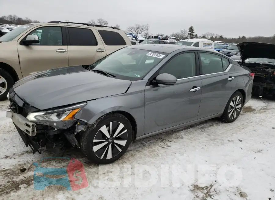 1N4BL4EV1LC215889 Photo# 1