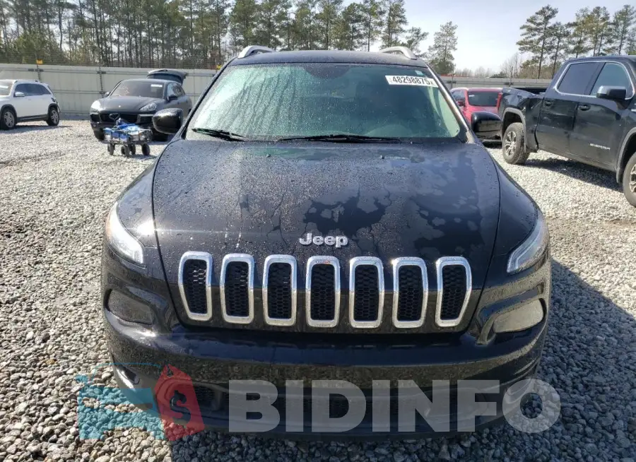 1C4PJLCB2JD604833 Photo# 5