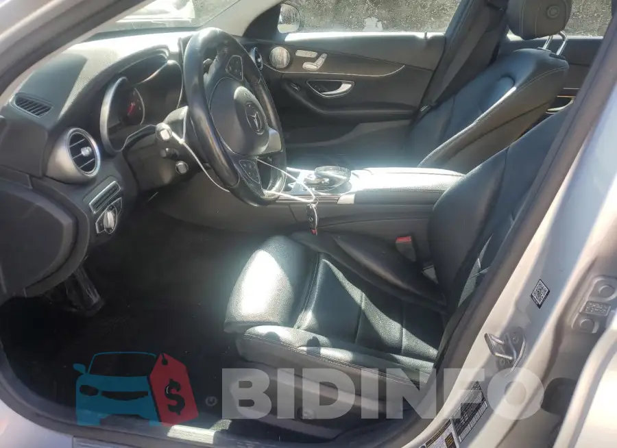 55SWF4KB5GU171562 Photo# 7