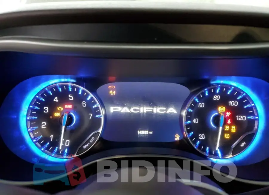 2C4RC1FG4LR128289 Photo# 9