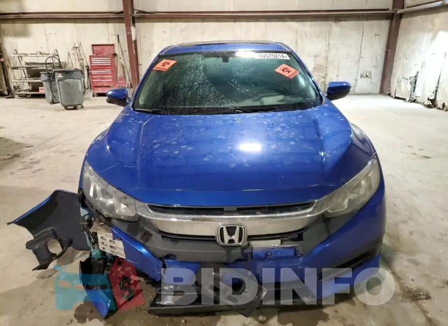 19XFC2F73HE038987 Photo# 5