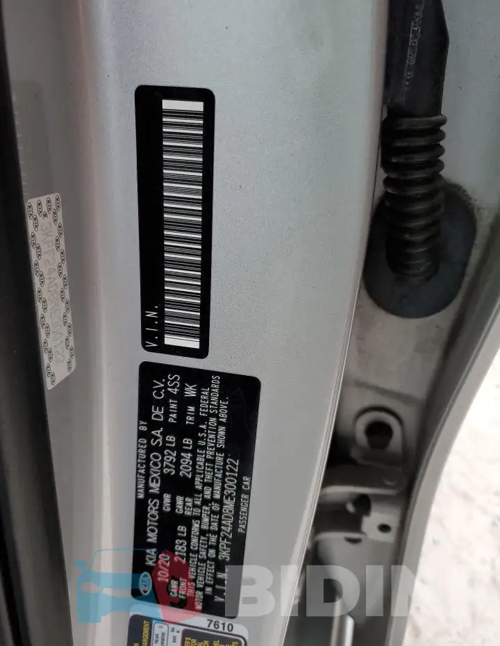 3KPF24AD8ME300122 Photo# 13