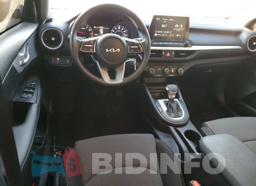 3KPF24AD8PE667154 Photo# 8