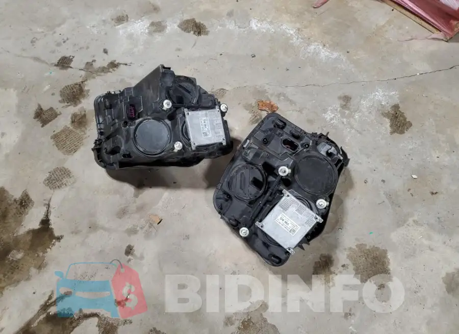 1V2MR2CA2KC530476 Photo# 13