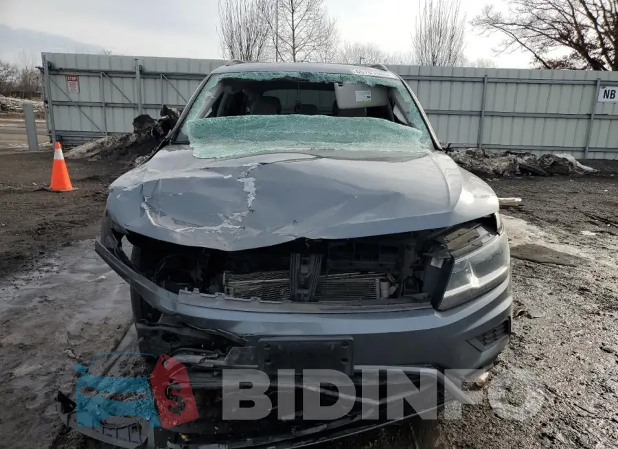 3VV2B7AX8KM144128 Photo# 5