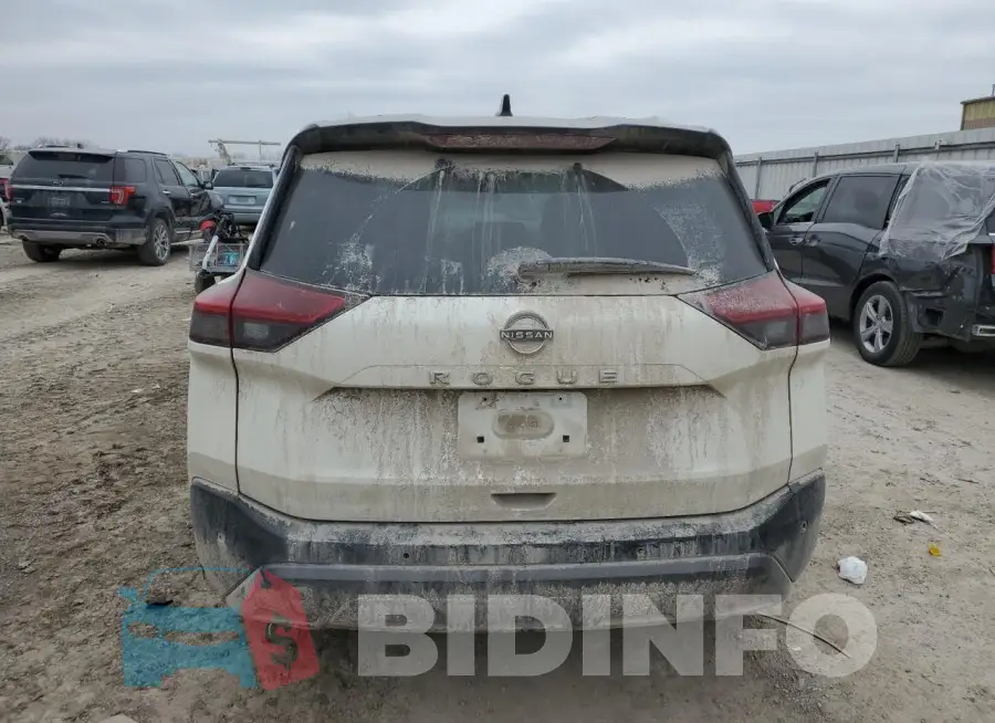 JN8BT3CBXPW184695 Photo# 6