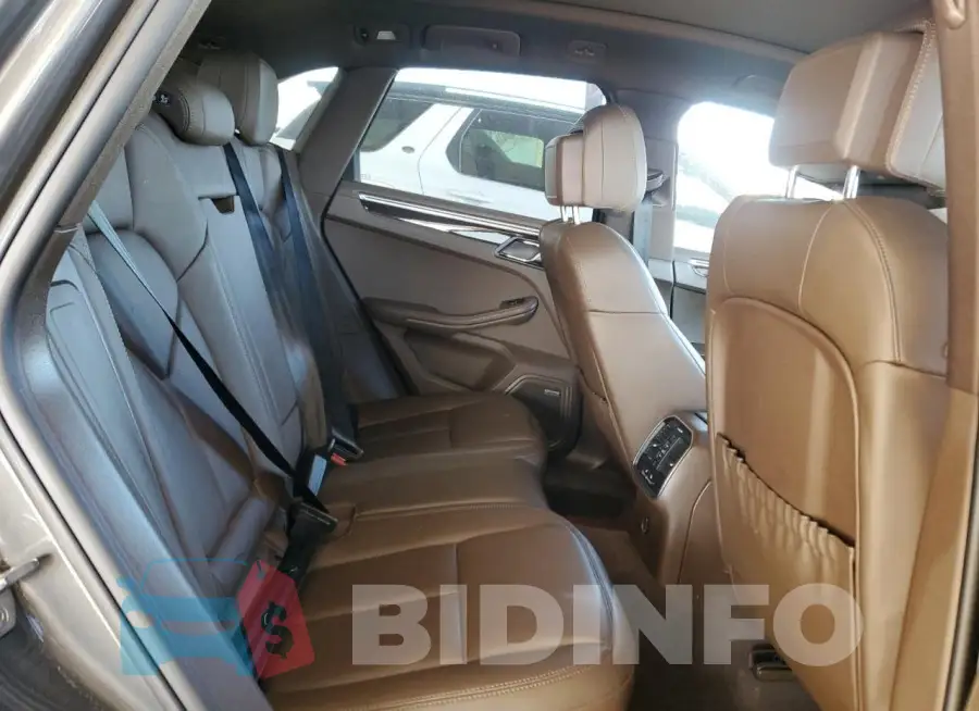 WP1AB2A55JLB38300 Photo# 11