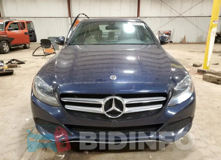55SWF4JB8JU262883 Photo# 5