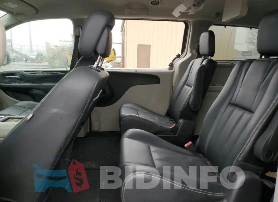 2C4RC1BGXGR269282 Photo# 11