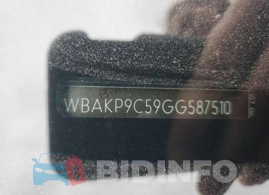 WBAKP9C59GG587510 Photo# 12