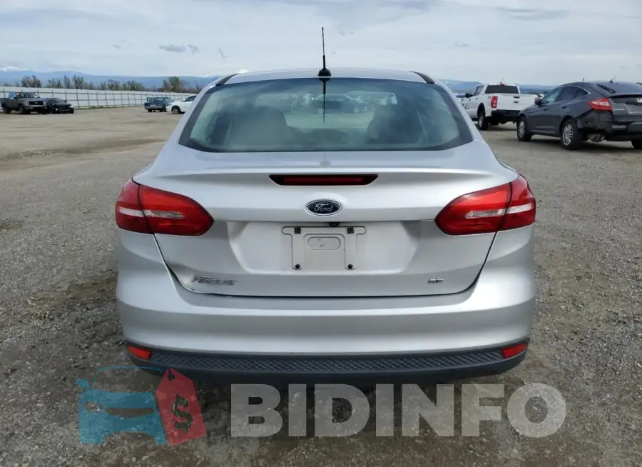 1FADP3F22GL270465 Photo# 6