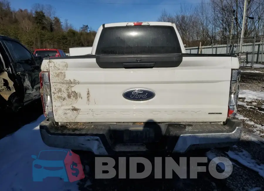 1FT7W2B60JEB83723 Photo# 6