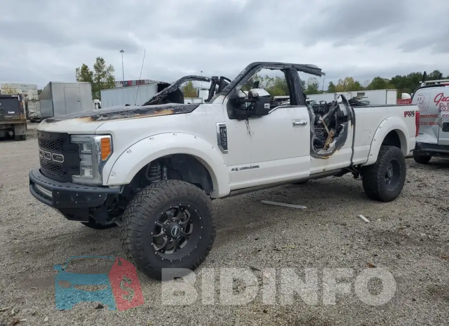 1FT8W3BT1JEB07119 Photo# 1