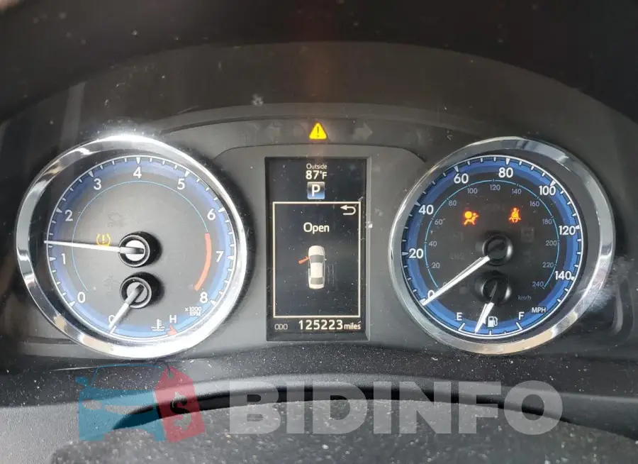 2T1BURHE4HC815725 Photo# 9