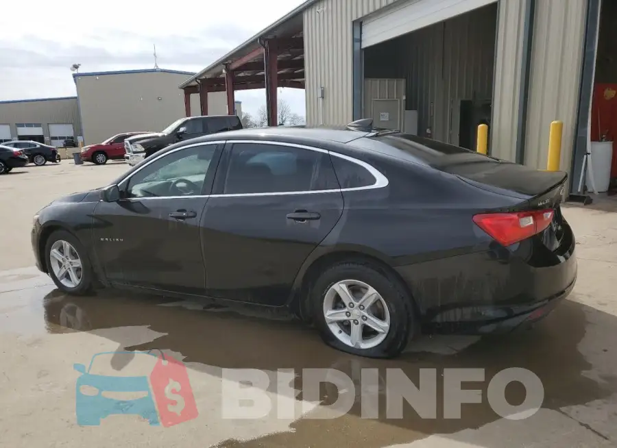 1G1ZB5ST5LF015853 Photo# 2