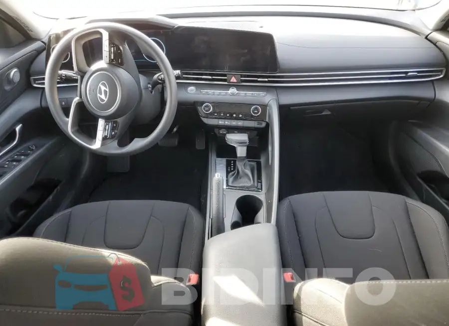 KMHLM4DG2RU753689 Photo# 8