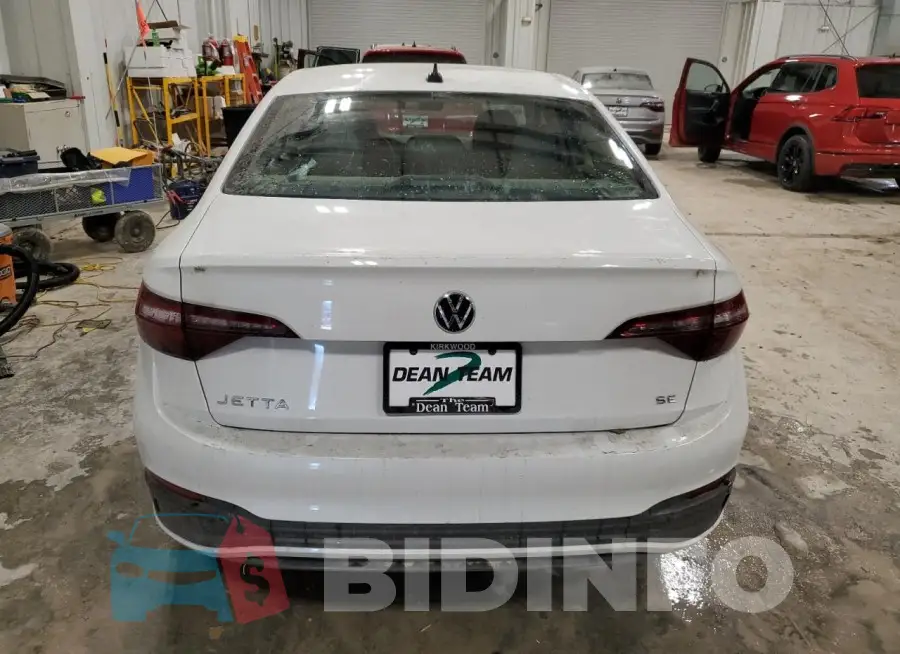 3VW7M7BU0RM045913 Photo# 6