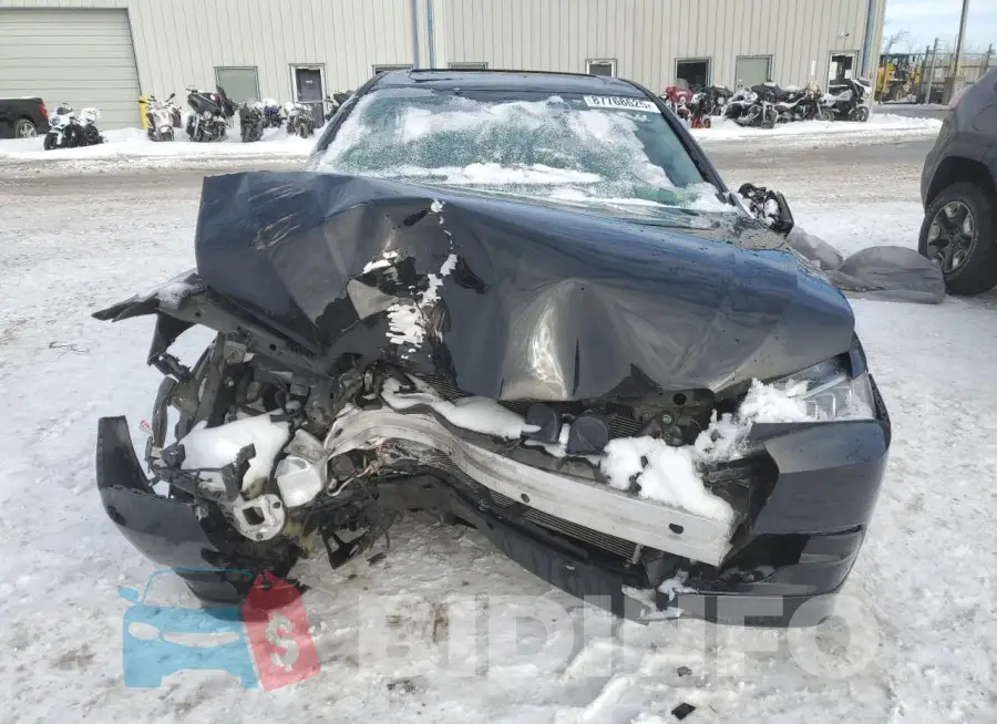 19UUB2F57GA003185 Photo# 5