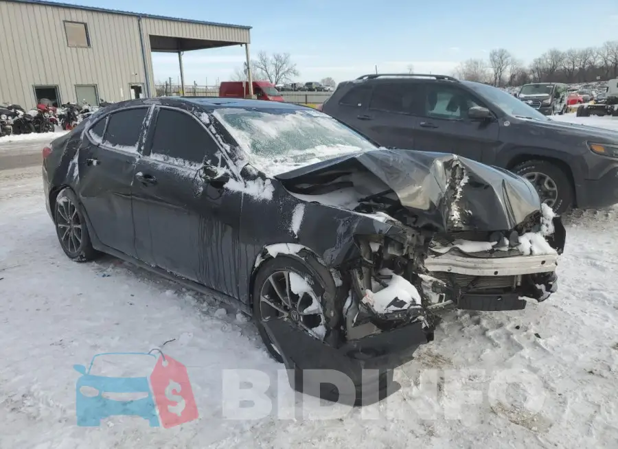 19UUB2F57GA003185 Photo# 4
