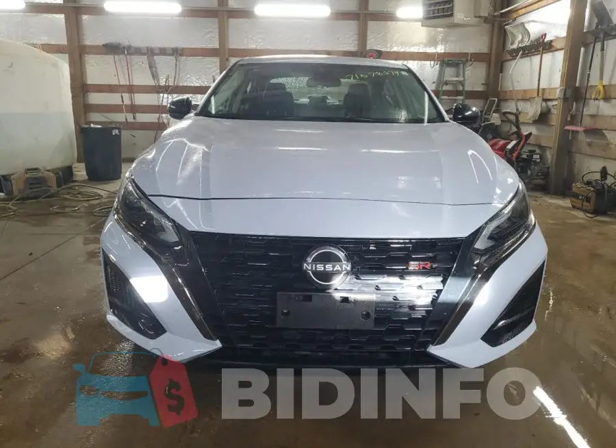 1N4BL4CV6PN327357 Photo# 5