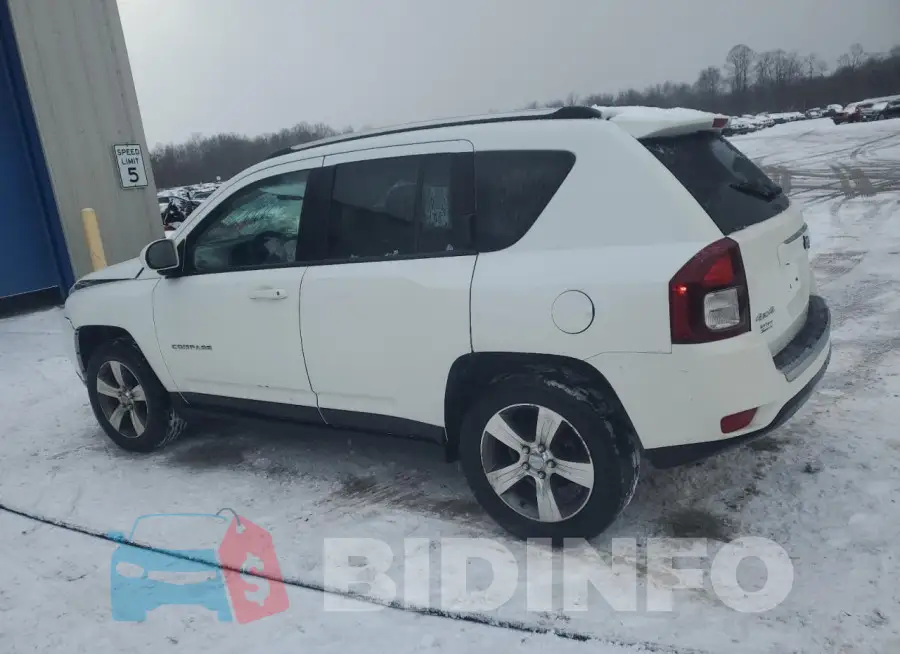 1C4NJDEB1HD110564 Photo# 2