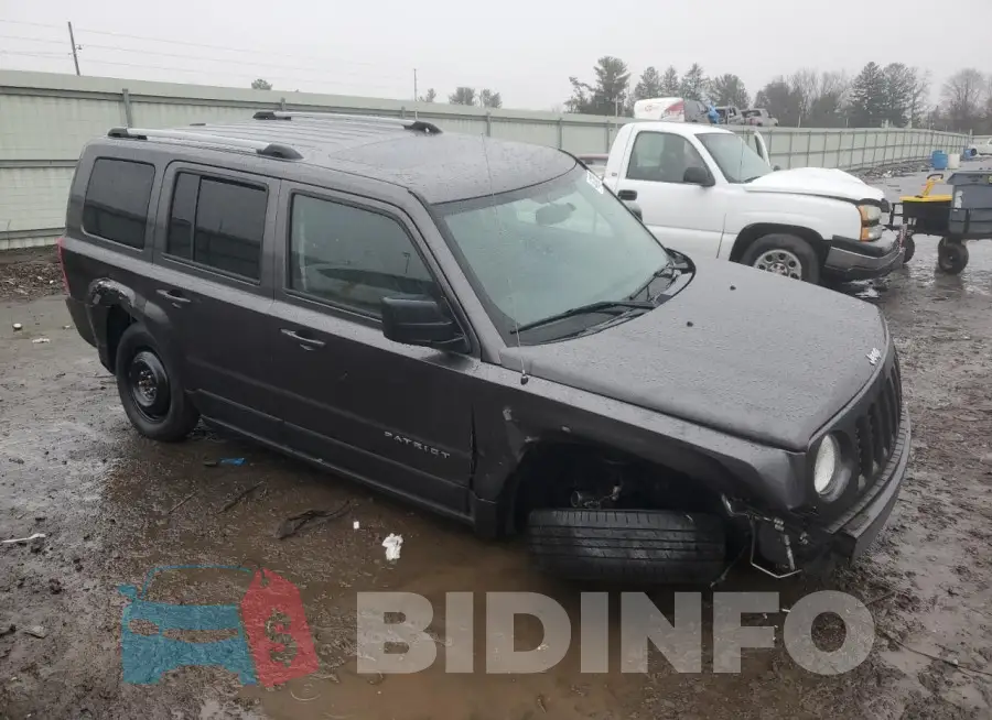 1C4NJRFB7HD135321 Photo# 4
