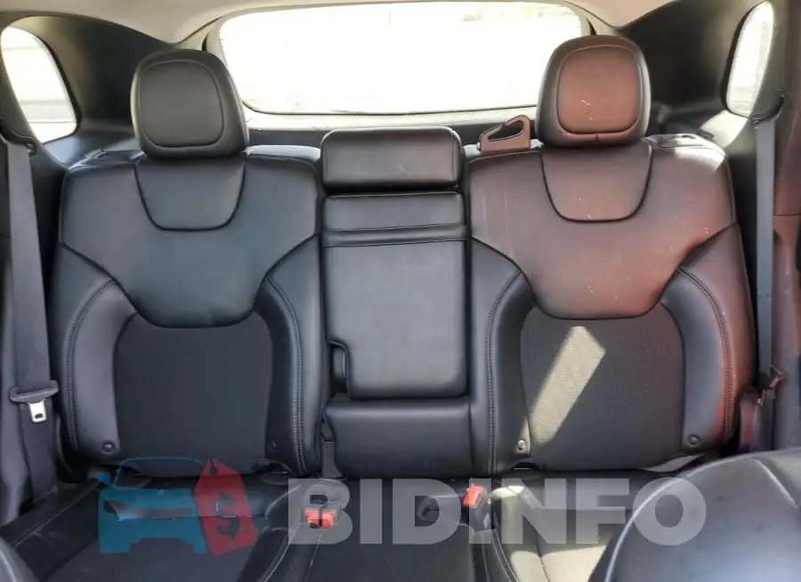 1C4PJLLN8KD215917 Photo# 10